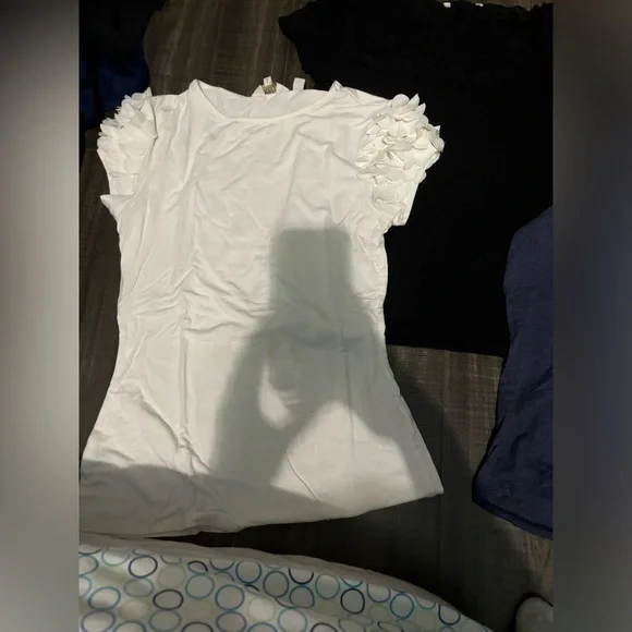 Tops - Picture 3 of 3